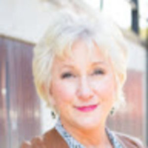 Meet your Posher, Leigh